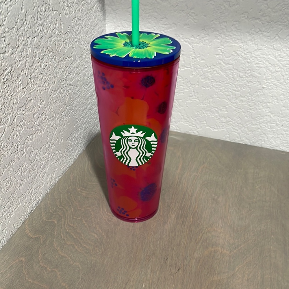 Brand new Starbucks Tumblr cup with flower on lid